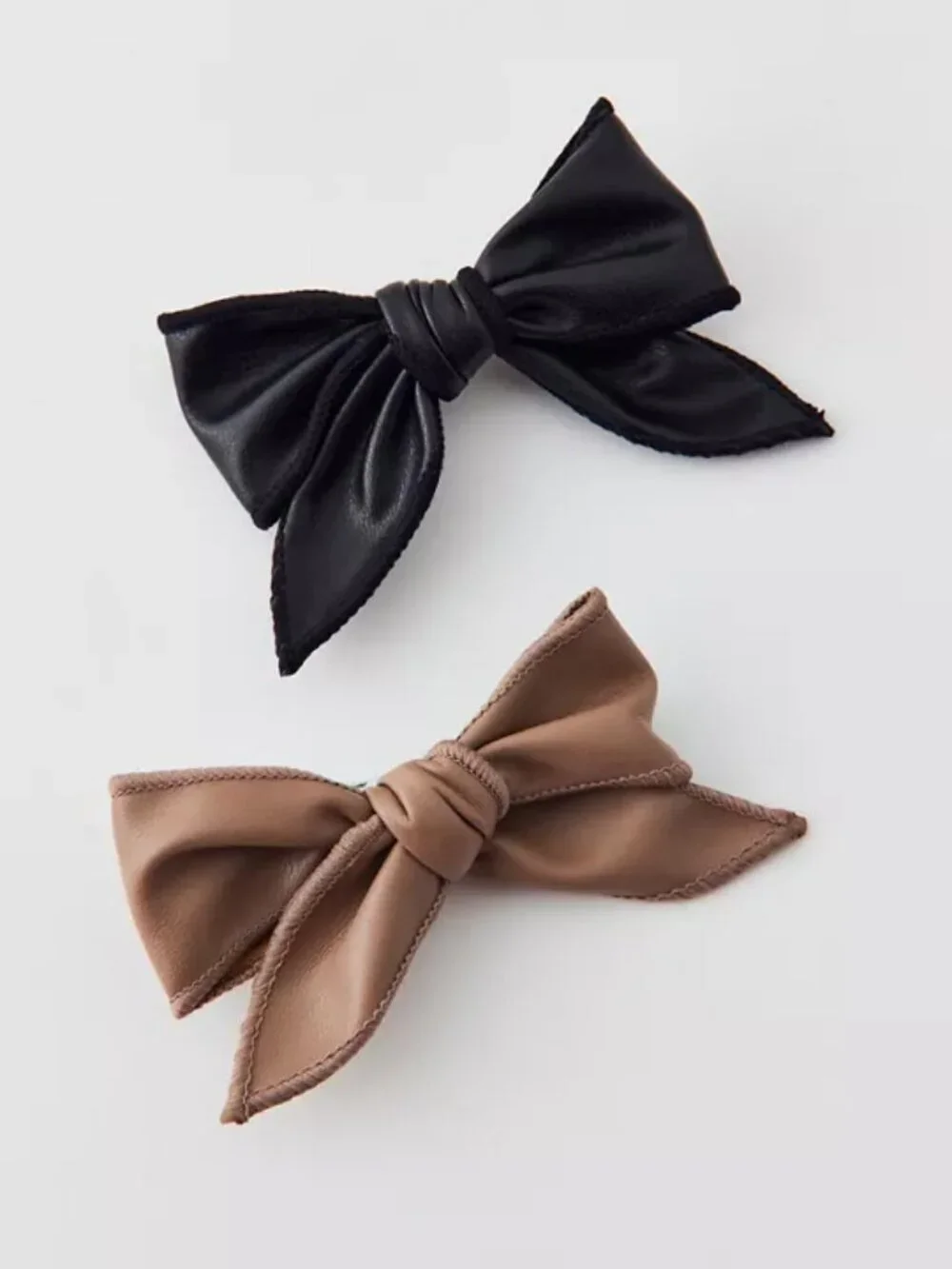 NWT Urban Outfitters Mini Faux Leather Hair Bow Clip Set
